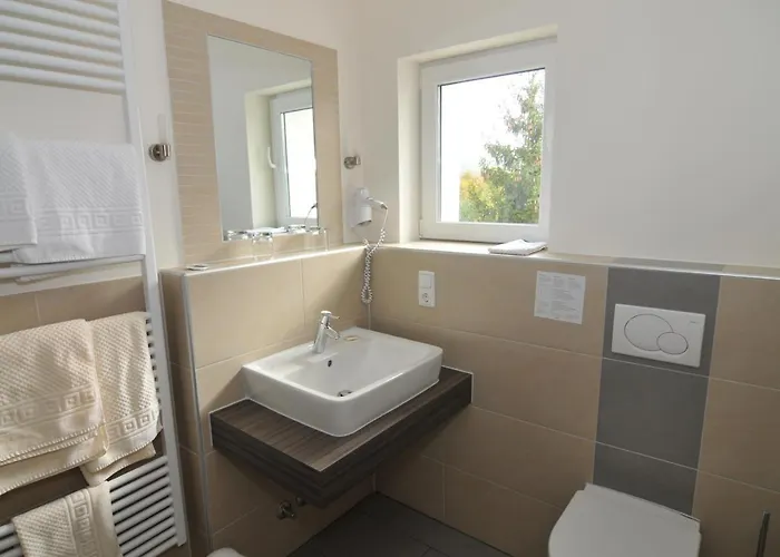 Gaestehaus Wein Im Turm Longuich